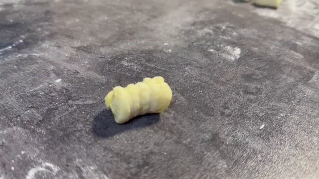 КАРТОФЕЛЬНЫЕ НЬОККИ С КУРИЦЕЙ В СЛИВОЧНОМ СОУСЕ. Итальянские клецки вместо пасты смотреть онлайн