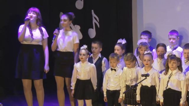 Детский хор "Солнышко", Песня Мамина улыбка