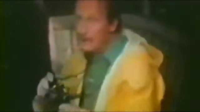 Pete Conrad Jr Nikon EM commercial смотреть онлайн