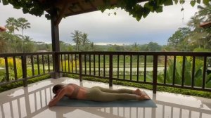 Йога Флоу | Мягкая растяжка 30 минут | Йога для начинающих и продолжающих | Она Волна |