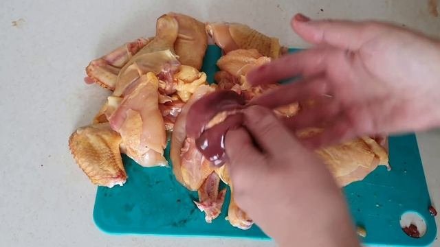Чем кормить бройлеров, что бы мясо было вкуснее?
