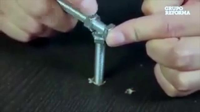 Лайфхак. Что делать, если у вас нет гаечного ключа нужного размера смотреть онлайн