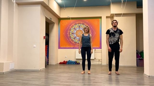 Стойка на руках. Жонглирование. Нунчаку. Акробатика для начинающих.