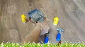 Маша и медведь. Машинка с прицепом помогает маше отвезти мед для мишки. Непоседа..