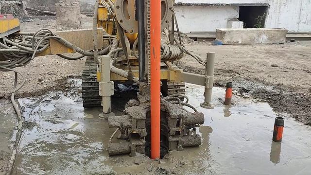 Холодильный комплекс, г. Владивосток, устройство буроинъекционных свай. смотреть онлайн
