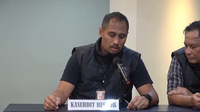 Bentak Polisi, Debt Collector Berujung Bui смотреть онлайн