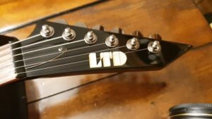 ESP LTD EX 400 BLACK EXPLORER EMG NECK-THRU KOREAN GUITAR UP CLOSE REVIEW VIDEO