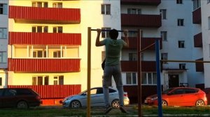 Подтягивание с Дополнительным весом 6.5 кг. Увеличиваем количество подтягиваний на турнике