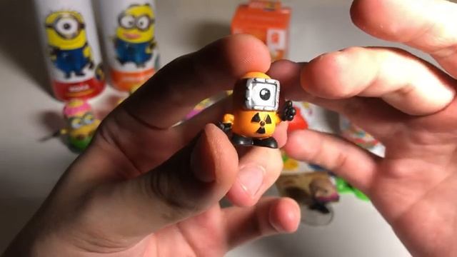 МИНЬОНЫ ИЗ SWEET BOX против КИНДЕР СЮРПРИЗ / МИНЬОНОМАНИЯ смотреть онлайн