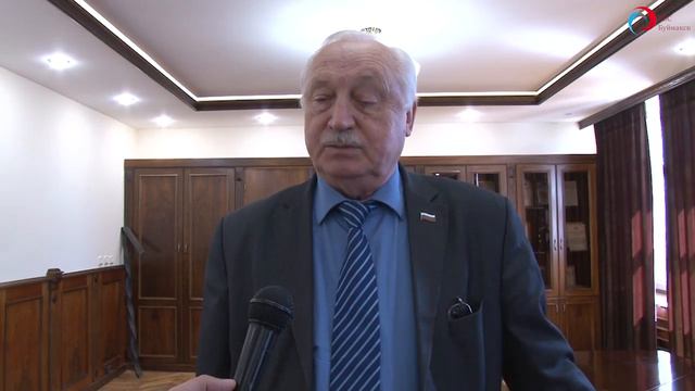 Глава Буйнакска Исламудин Нургудаев провел совещание по строительству водовода Чиркей - Буйнакск смотреть онлайн