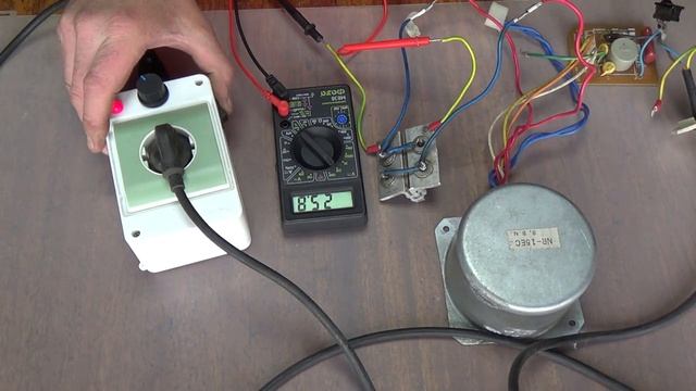 На что способен китайский регулятор напряжения  за 100 рублей