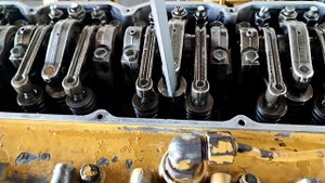 3116 ENGINE CATERPILLAR. 950 F. HOW TO ADJUST INJECTOR. CALIPER. & VALVE CLEARANCE.