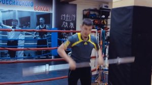 Челлендж. Выбрасывание грифа перед собой, под углом в 45 градусов. Выпуск 1