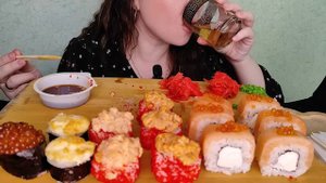 Мукбанг РОЛЛЫ ГУНКАНЫ