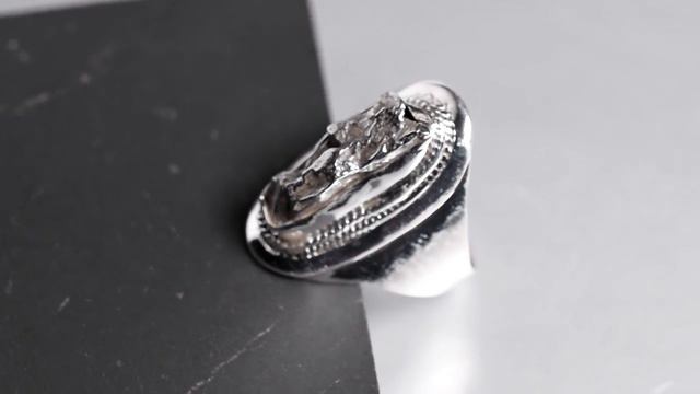 Метеорит Кампо-дель-Сьело, серебро 925, кольцо, 927КЦМ смотреть онлайн