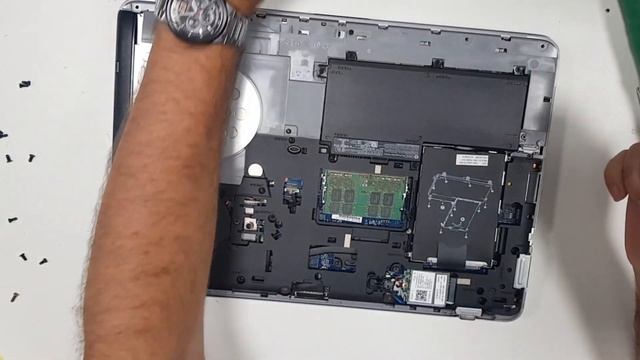 HP ProBook 650 G2 | how to replace battery and disk смотреть онлайн