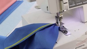 Какие нитки использовать для коверлока