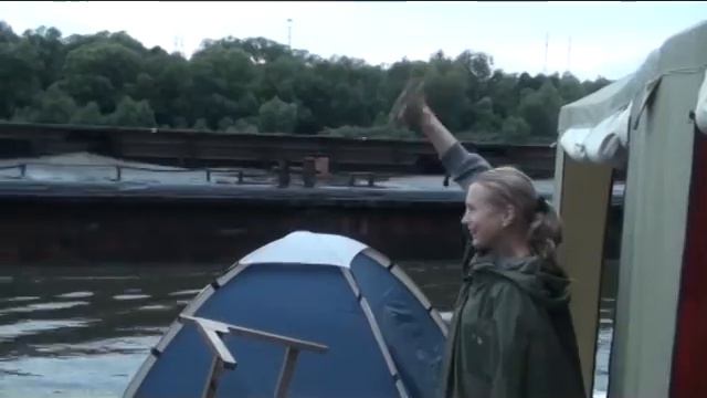 А Вам так слабо? Сплав на плоту Трезвый. смотреть онлайн