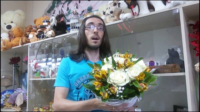 Яркий букет из роз и альстромерий - sendflowers.by, teleflora.by смотреть онлайн