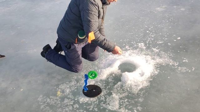 Рыбалка на Кировском водохранилище. ДТП. смотреть онлайн