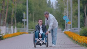Люблю ответственных людей (автор и чтец - Анна Магнели)