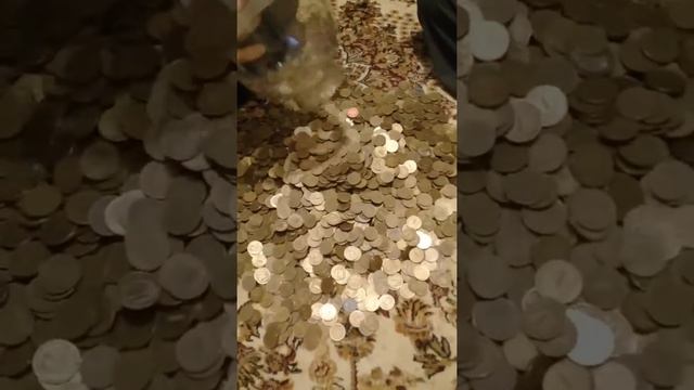 Сколько влезит в 3рёх литровую банку по 10руб ??