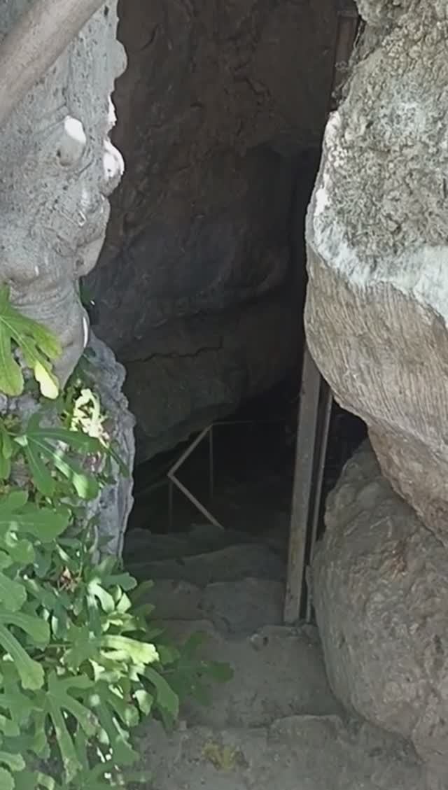 Инжирная пещера. Северный Кипр.