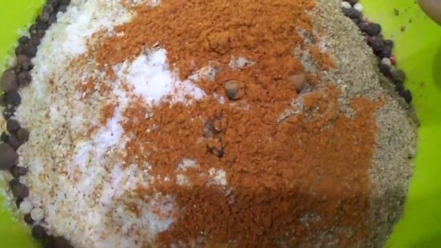 Соленое сало в тузлуке  - вкусное , как у дедушки . рецепт на века
