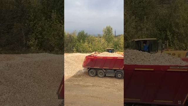 Техника перевалка и погрузка щебня в Волгограде