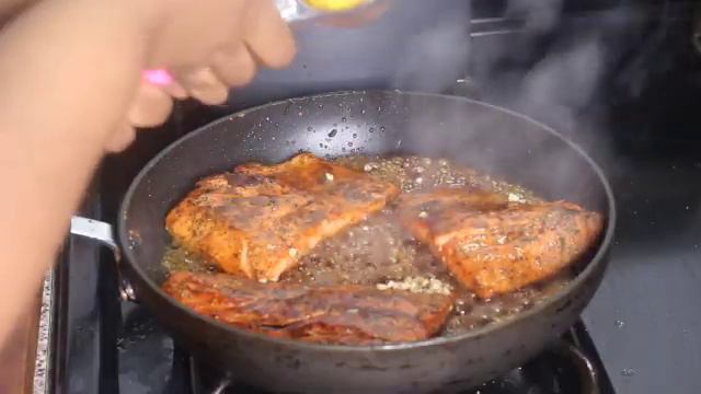 Brown Sugar, Honey & Lemon Glazed Salmon|| Creamy Red skin Mashed Potatoes|| Asparagus смотреть онлайн