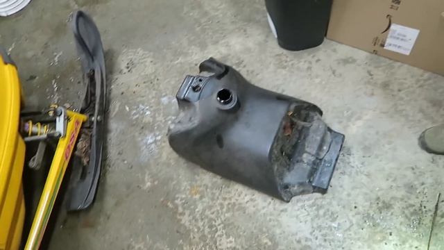 ABANDONED Ski Doo MXZ Snowmobile Left in Woods! (Will It Start?) смотреть онлайн