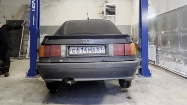 Первый подъём автомобиля на новом подъёмнике