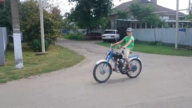 Едем в соседнее село на дискотеку смотреть онлайн