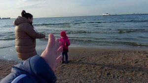 Анапа. Пляжные новости. Веронику лягнула лошадь.