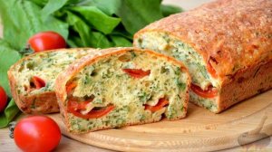 Аппетит уже разыгрался, а костёр ещё нет?
ЗАКУСОЧНЫЙ КЕКС С ЧЕРРИ И ШПИНАТОМ