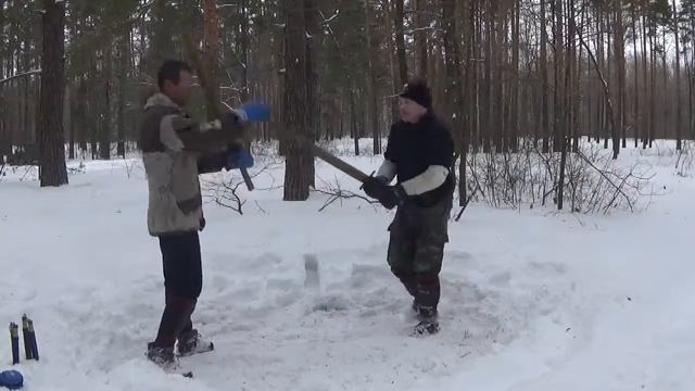 работа тренировочными мечами(181)