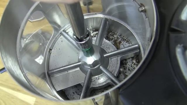 Tech Tip: How to Clean the Mazzer Super Jolly Coffee Grinder смотреть онлайн