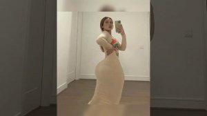 Tayler Hills Plus-sized Model | Body Positivity | Curvy Figure Model | Facts & Biography