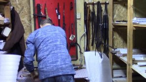 Как шашки, сабли и шпаги  держатся в ножнах. Фирма "Назаров и Калибр" апрель 2022 г.