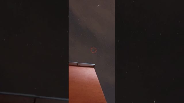 Нічне небо на телефон: галактика Андромеда