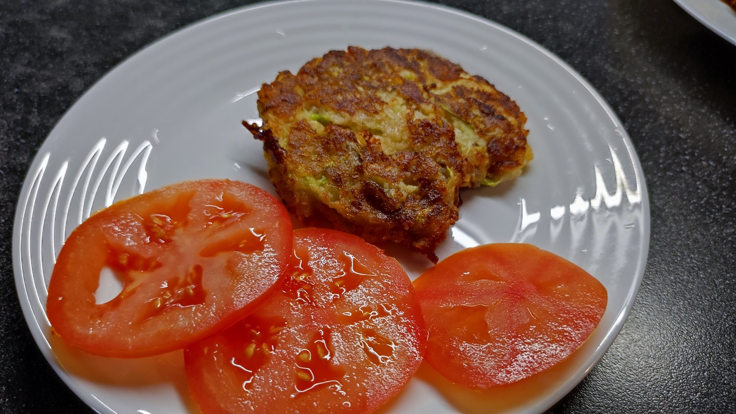 Оладьи из кабачков, просто натрите кабачки и добавьте яйцо и манку, вкусный рецепт оладьев из СССР