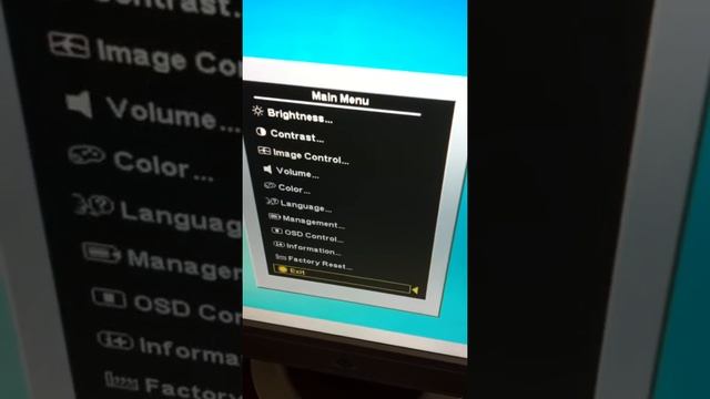 Monitor HP PAVILION 17" смотреть онлайн