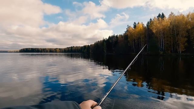 Судак на поролон и силикон. Рыбалка с лодки осенью смотреть онлайн