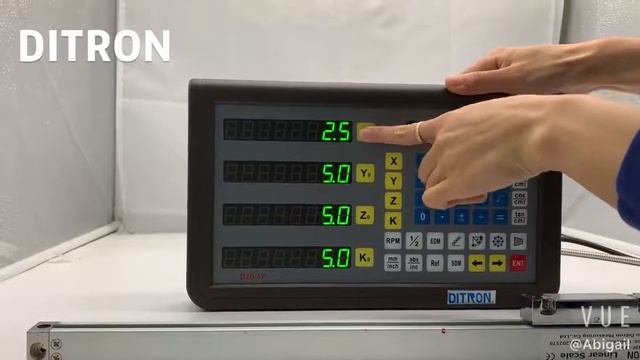 D70-4 устройство цифровой индикации на четыре оси