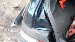 Как попадает вода в багажник пежо