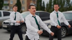 Ребята зажигают! Самый крутой корпоративный танец. флешмоб