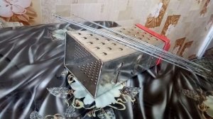 Простейшее приспособление для сбора ягод!!!