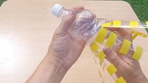 Ветряк голографический  из пластиковой бутылки своими руками. Отпугиватель кротов и птиц.