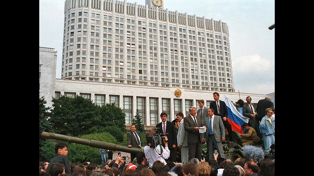 реп про Августовский путч 1991 года смотреть онлайн