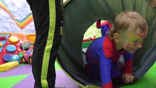 День рождения с человеком-пауком. смотреть онлайн